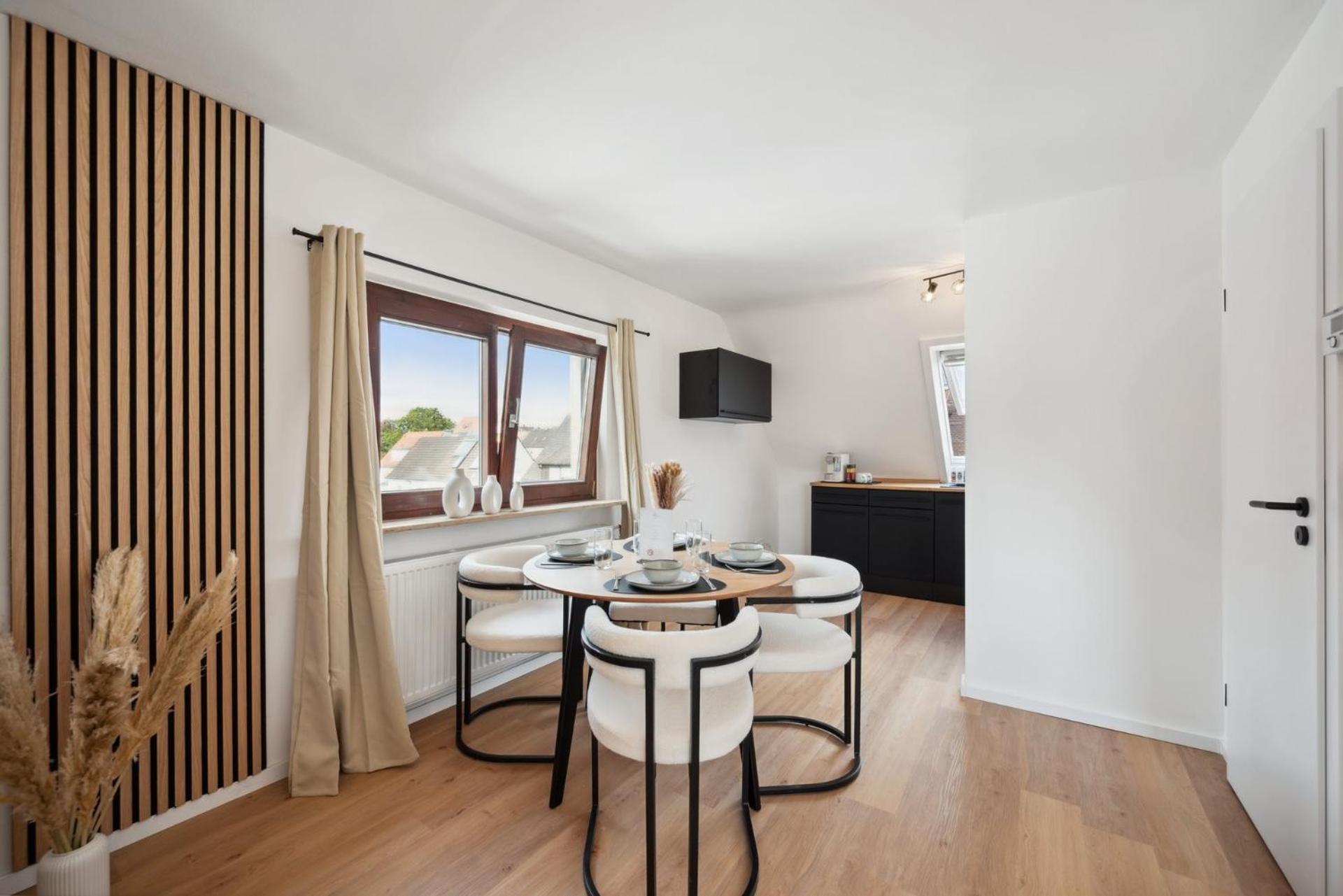 Malu Rooms - Top Lage, Kostenloser Parkplatz, Klima, Netflix, 24H Checkin Ludwigsburg Exterior photo