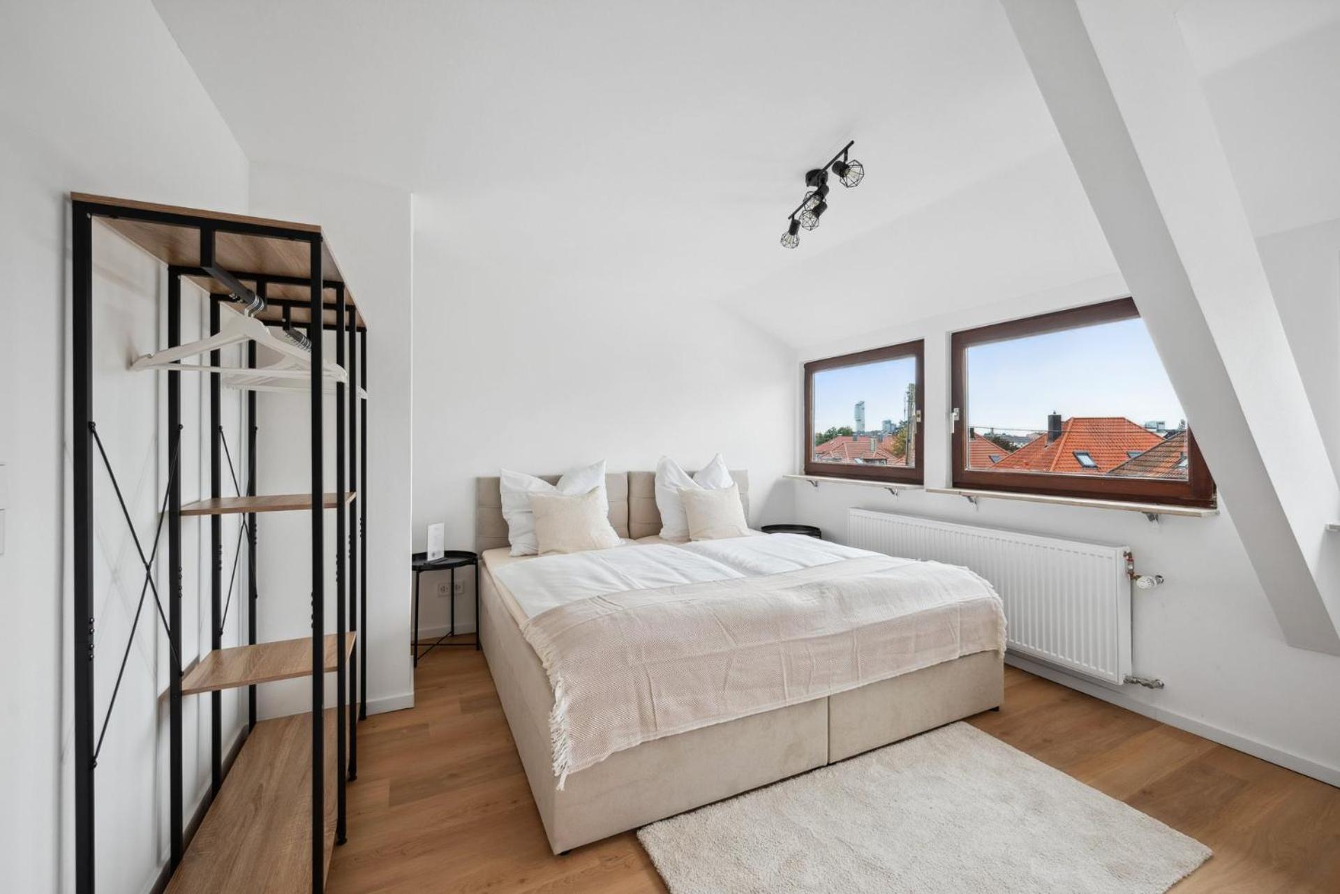Malu Rooms - Top Lage, Kostenloser Parkplatz, Klima, Netflix, 24H Checkin Ludwigsburg Exterior photo
