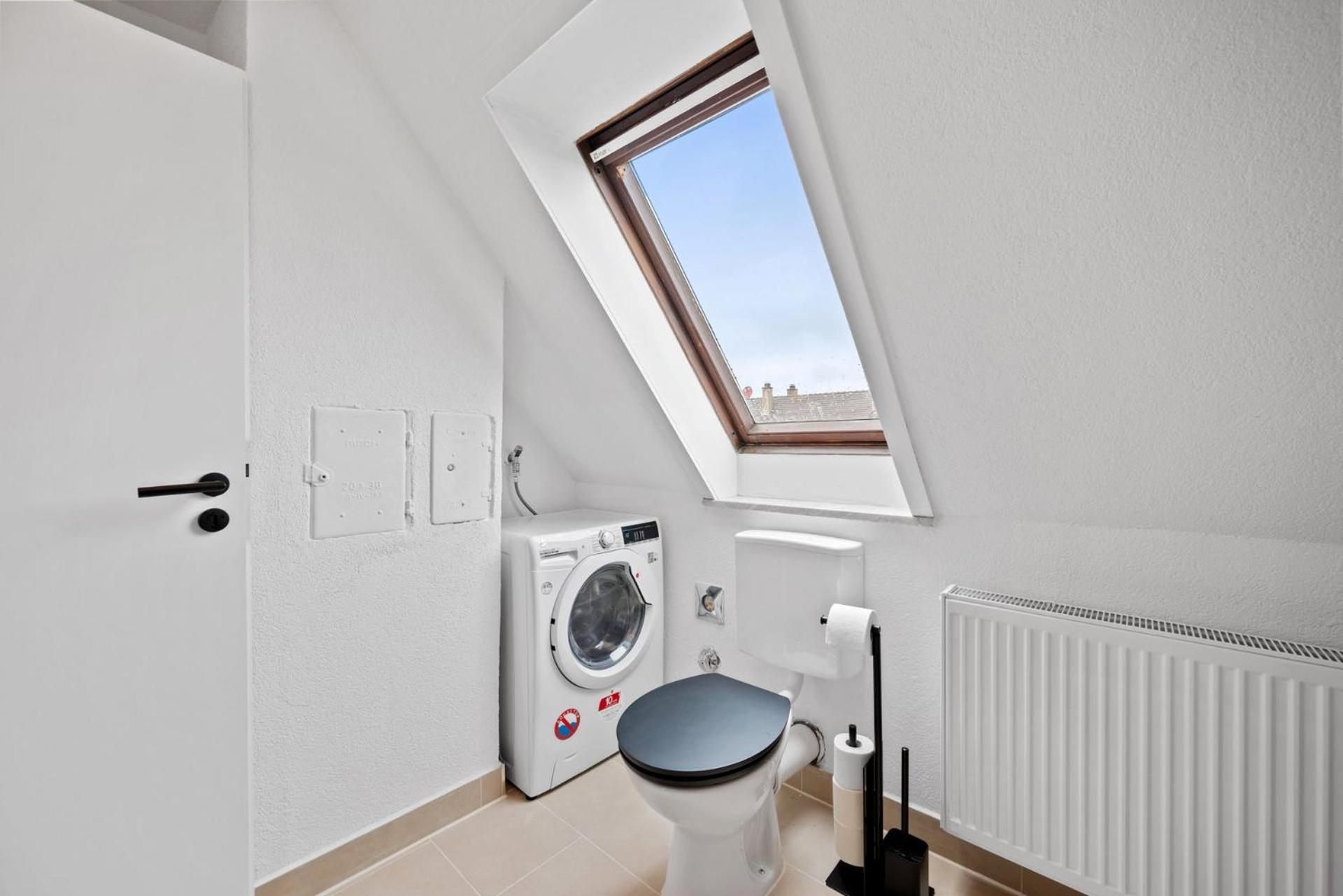 Malu Rooms - Top Lage, Kostenloser Parkplatz, Klima, Netflix, 24H Checkin Ludwigsburg Exterior photo